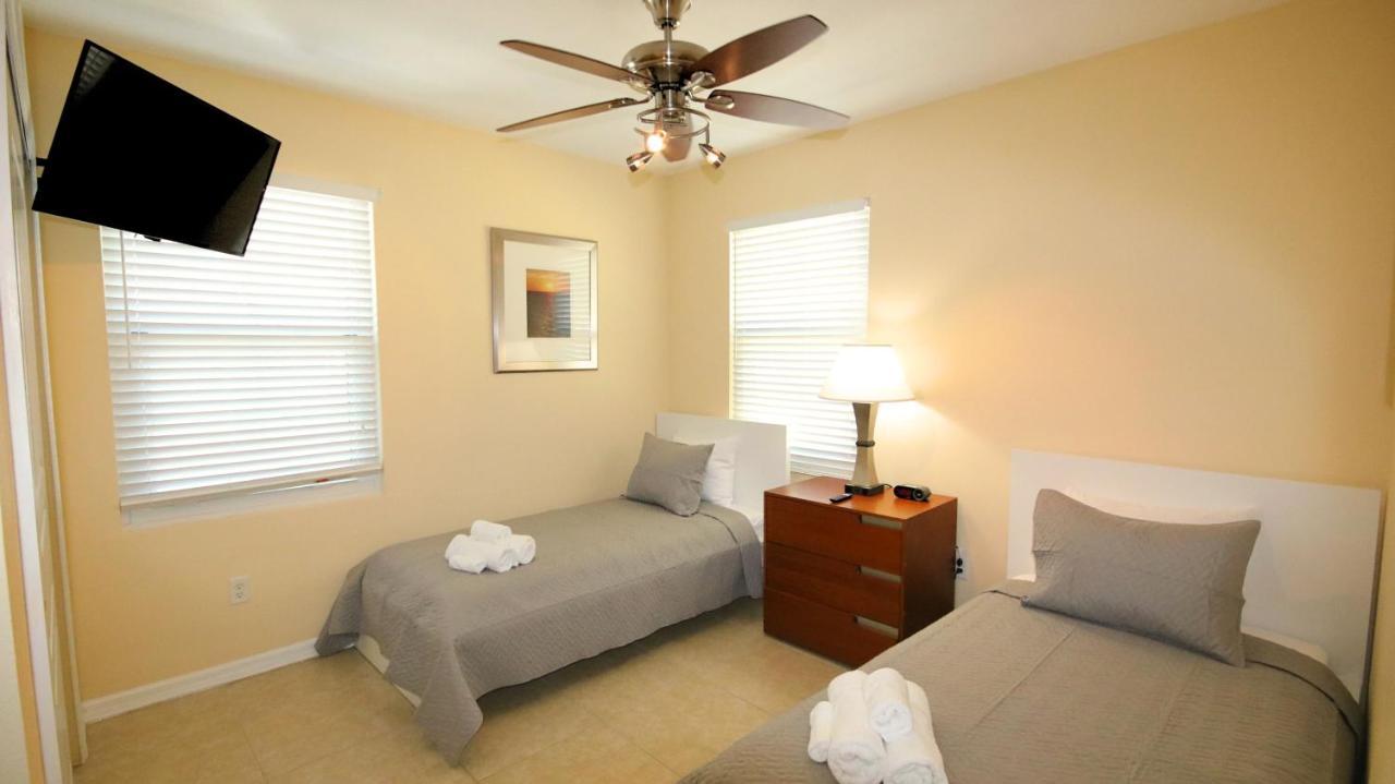 Johns Pass Condo'S- Fully Remote St. Pete Beach Buitenkant foto